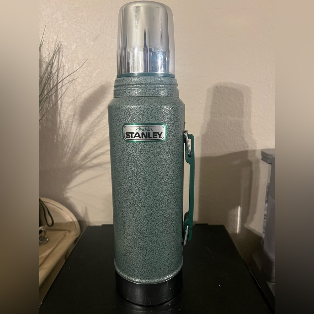 Vintage Rare Stanley Aladdin USA Quart Thermos A-944DH w/Handle